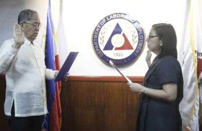 Arcos takes oath as a Member of the Social Security Commission