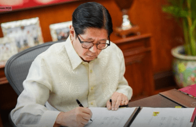 Batas sa pagtapyas, pagsuspinde ng fuel excise tax, aprubado na ni PBBM